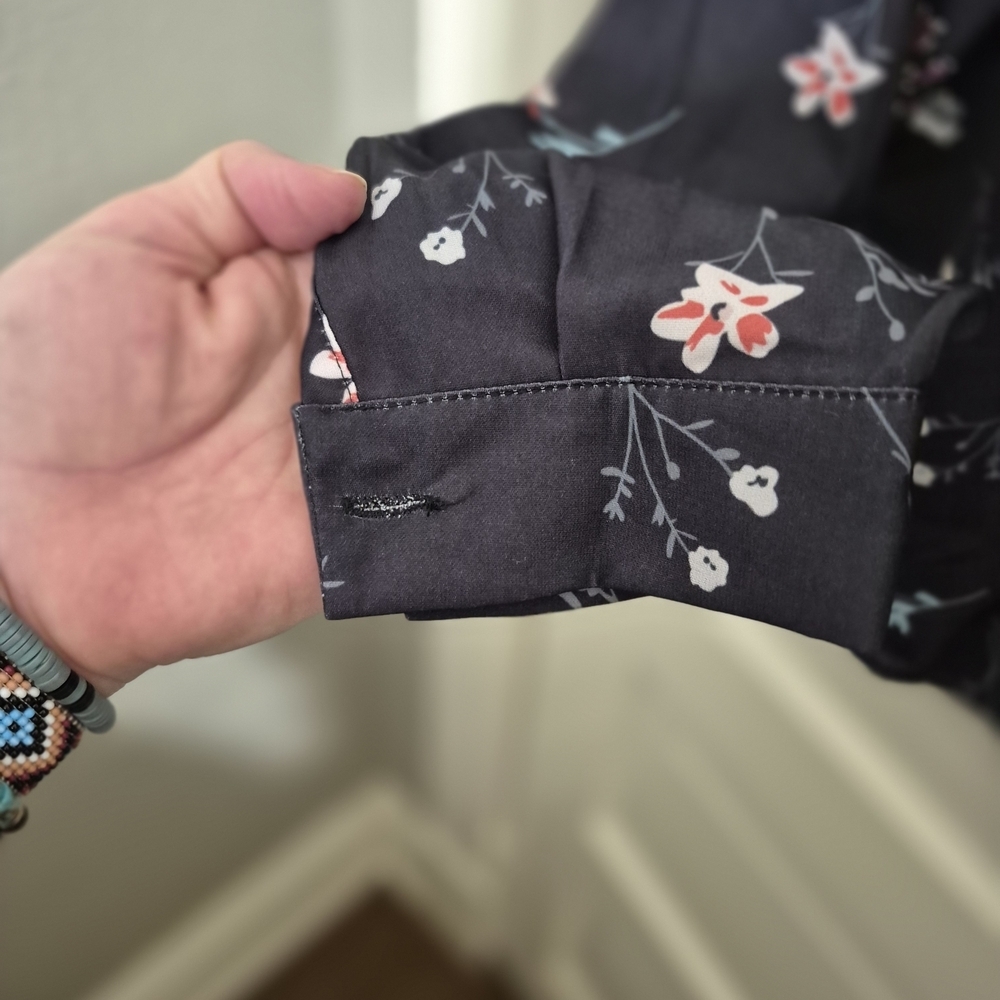 NWT Mevo Concept Floral Button Front Blouse | Size 42 | Made in Turkey - Picture 6 of 7